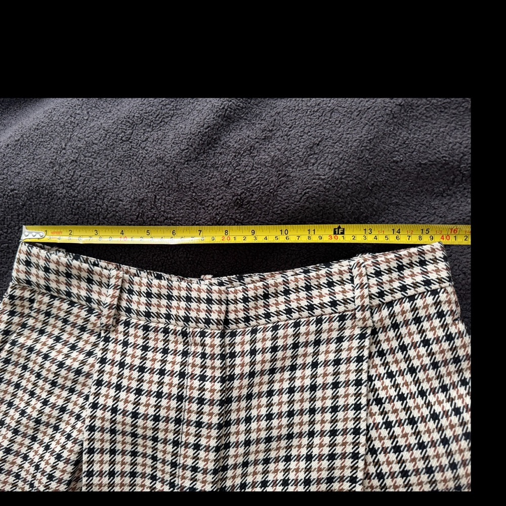 Zara Black and White Midi Bermudas for Work - Picture 9 of 9